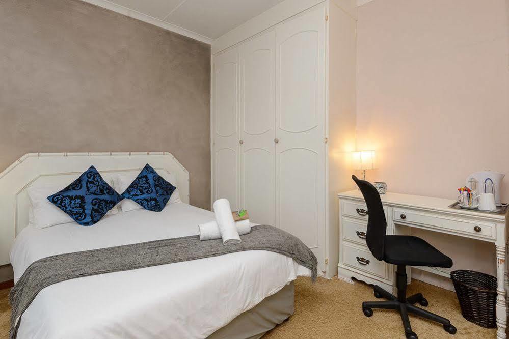 Zesty Guesthouse 爱德华港 外观 照片